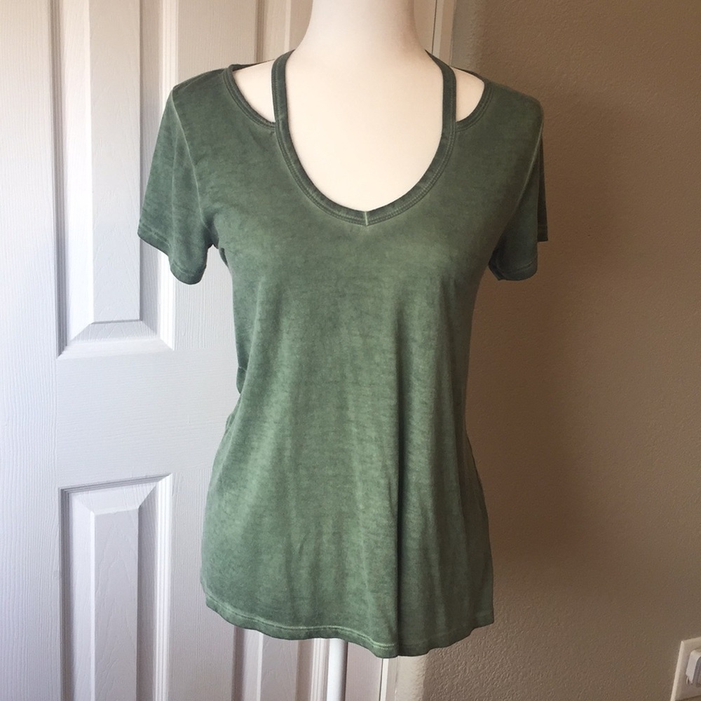 francesca's clavicle cutout shirt - Picture 2 of 4